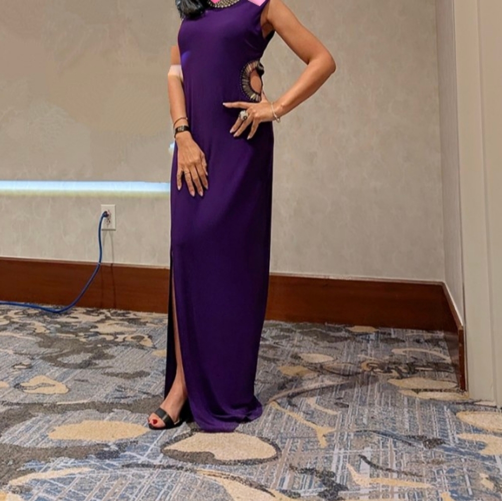 Showstopper form fitting gown
